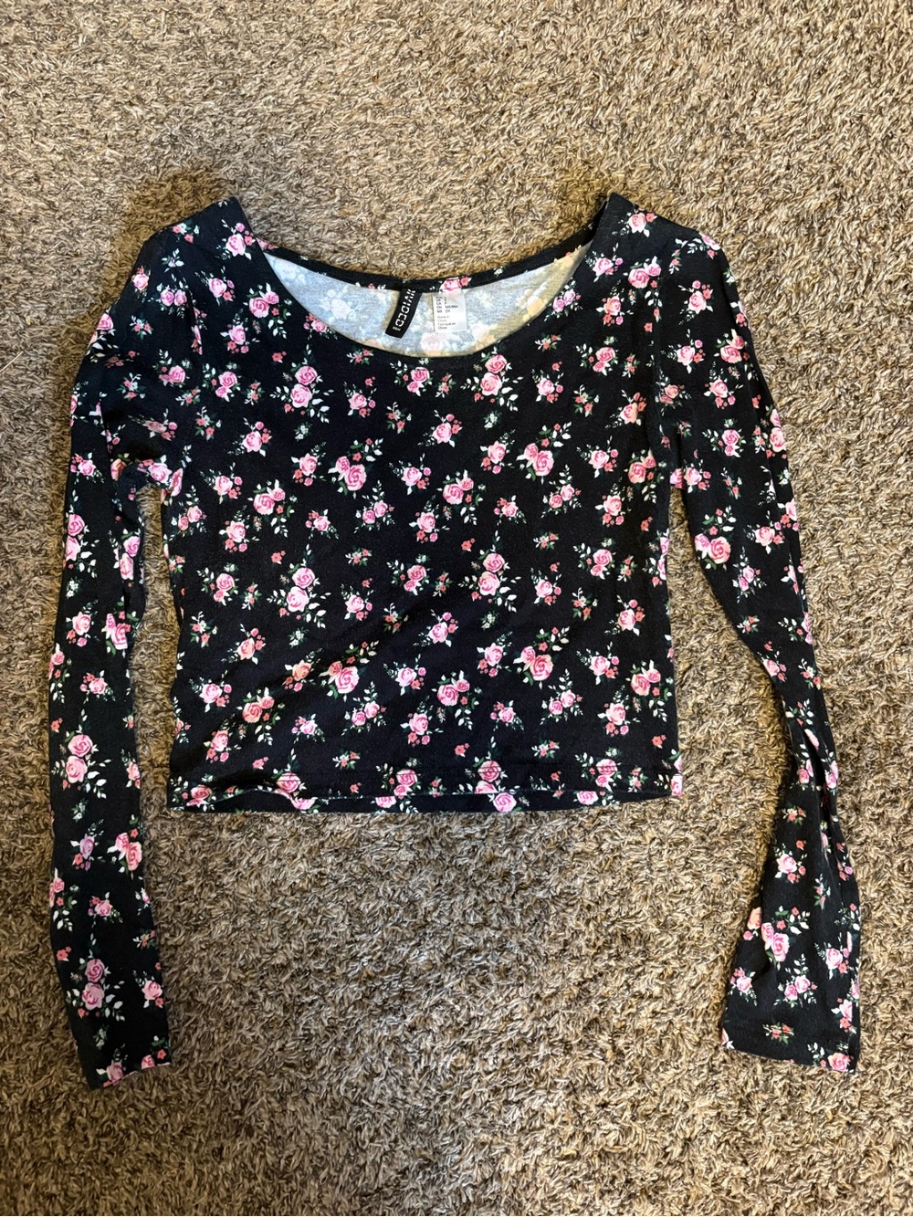 H&M Black Long-Sleeve Crop Top with Pink Rose Print